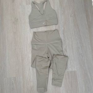 Dune SET Active sports bra and leggings